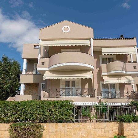 Cozy Beach Home Near Pristine Sea W/ Free Netflix Nea Makri Bagian luar foto