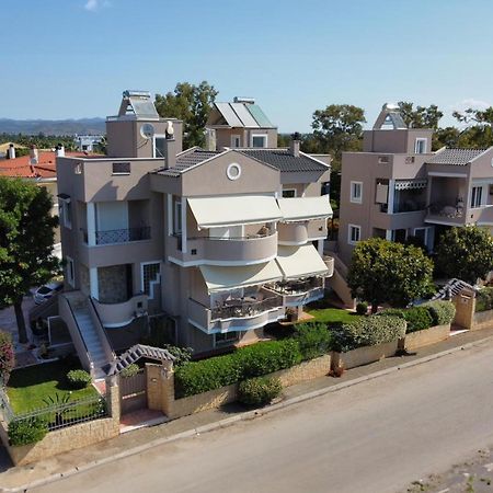 Cozy Beach Home Near Pristine Sea W/ Free Netflix Nea Makri Bagian luar foto