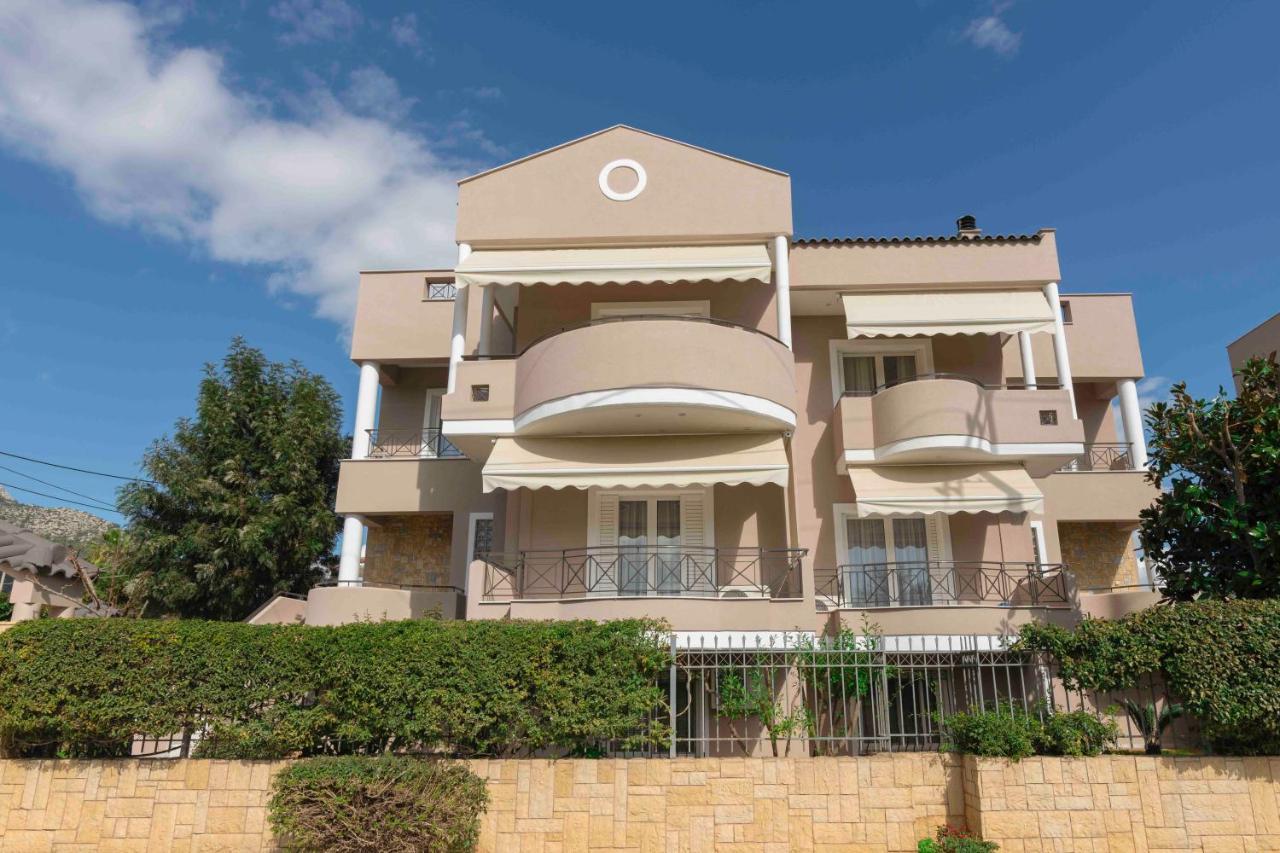 Cozy Beach Home Near Pristine Sea W/ Free Netflix Nea Makri Bagian luar foto