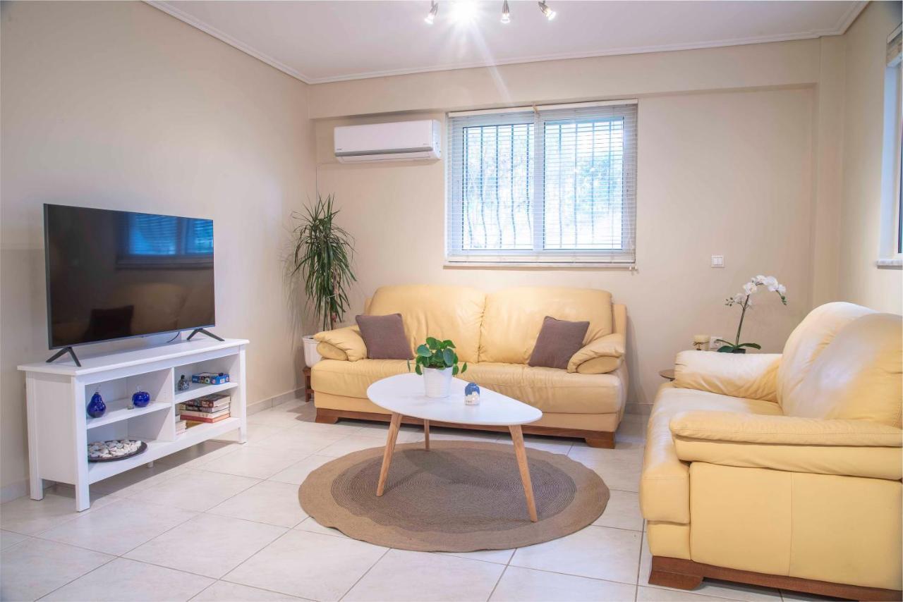 Cozy Beach Home Near Pristine Sea W/ Free Netflix Nea Makri Bagian luar foto