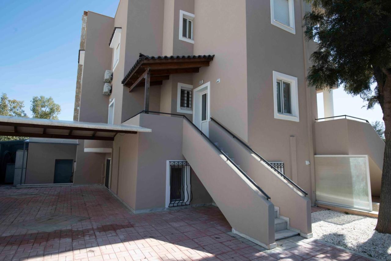 Cozy Beach Home Near Pristine Sea W/ Free Netflix Nea Makri Bagian luar foto