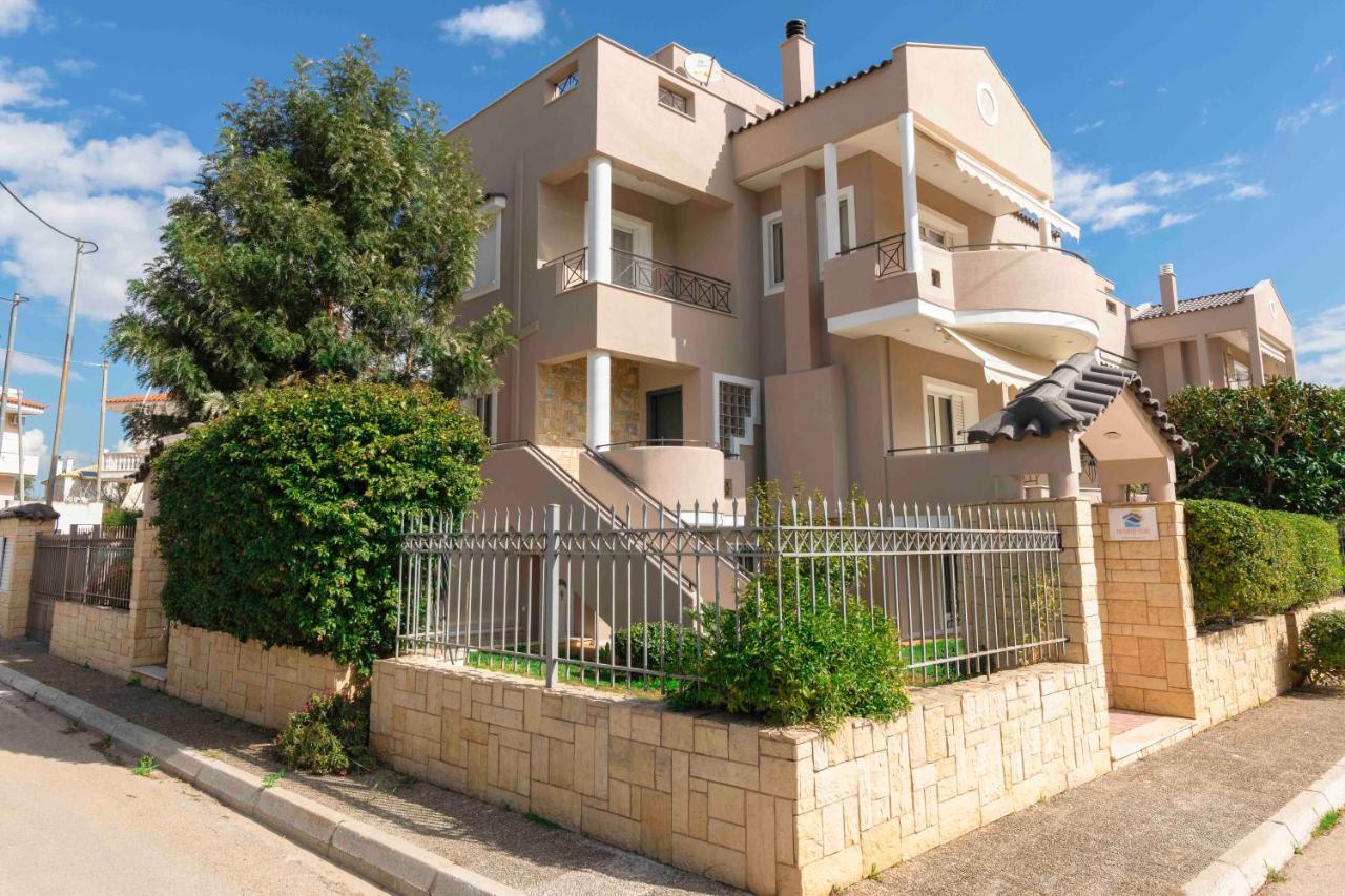 Cozy Beach Home Near Pristine Sea W/ Free Netflix Nea Makri Bagian luar foto