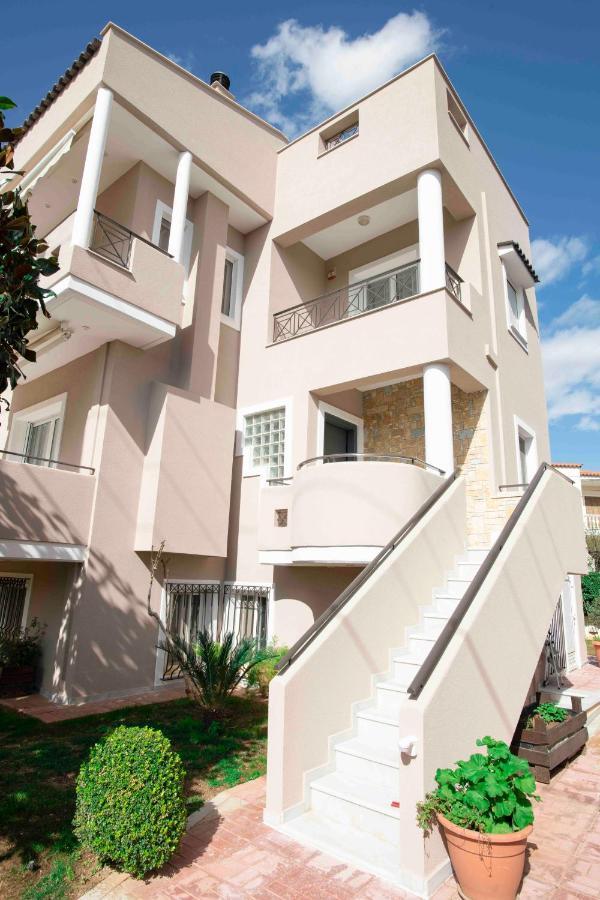 Cozy Beach Home Near Pristine Sea W/ Free Netflix Nea Makri Bagian luar foto